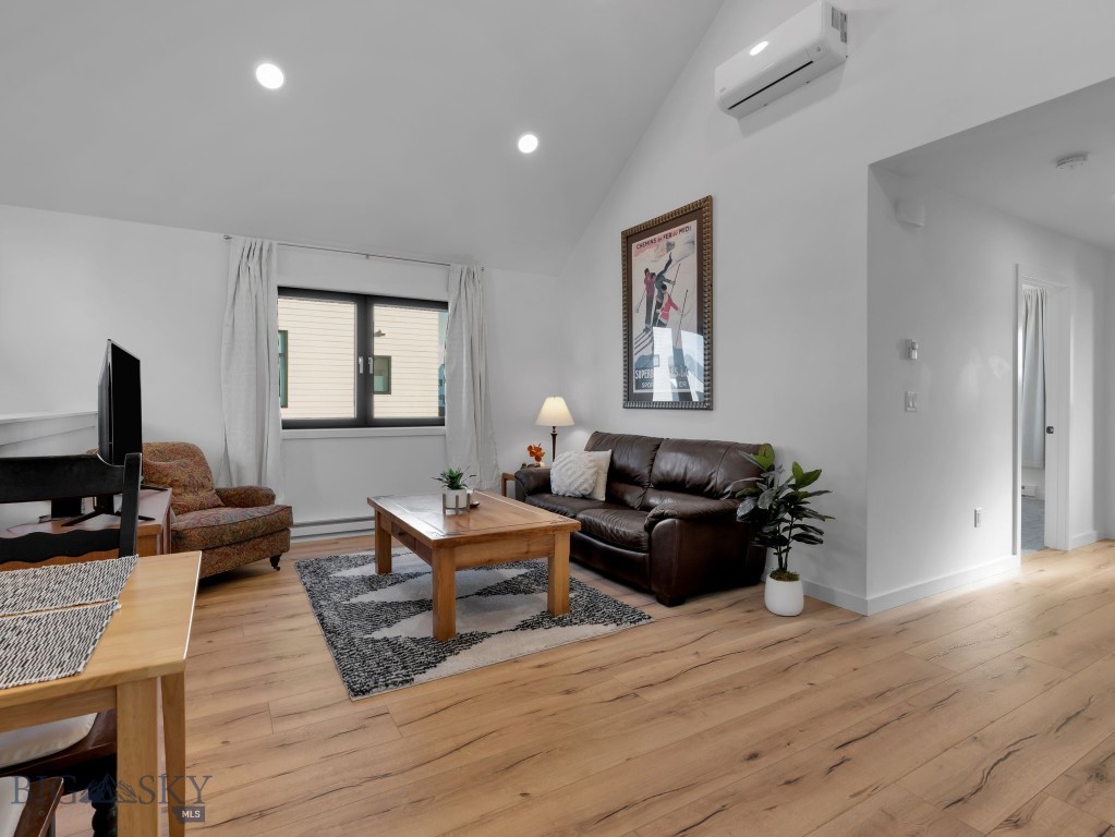 2842 Tierra Lane