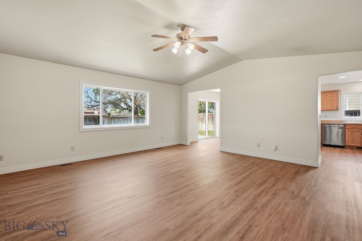 38 E River Rock Road