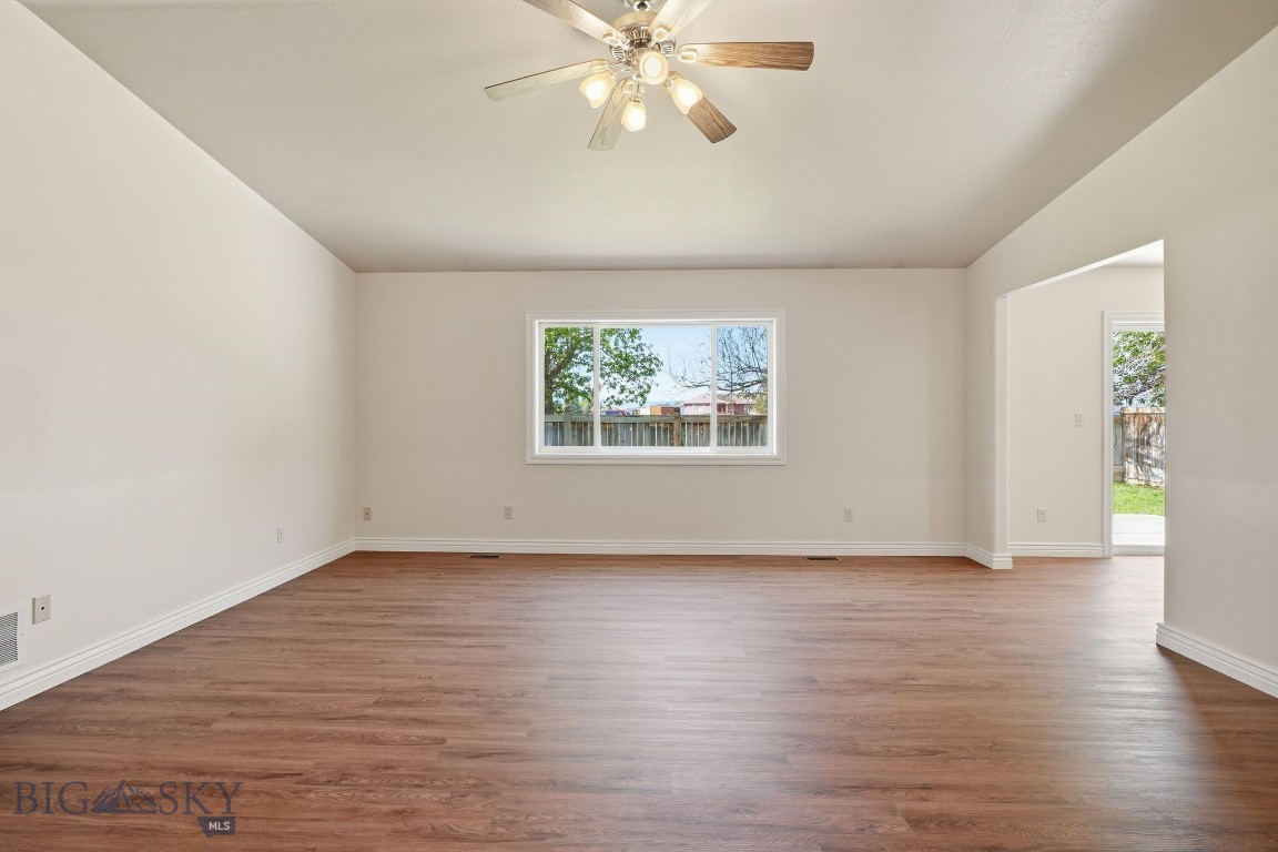 38 E River Rock Road