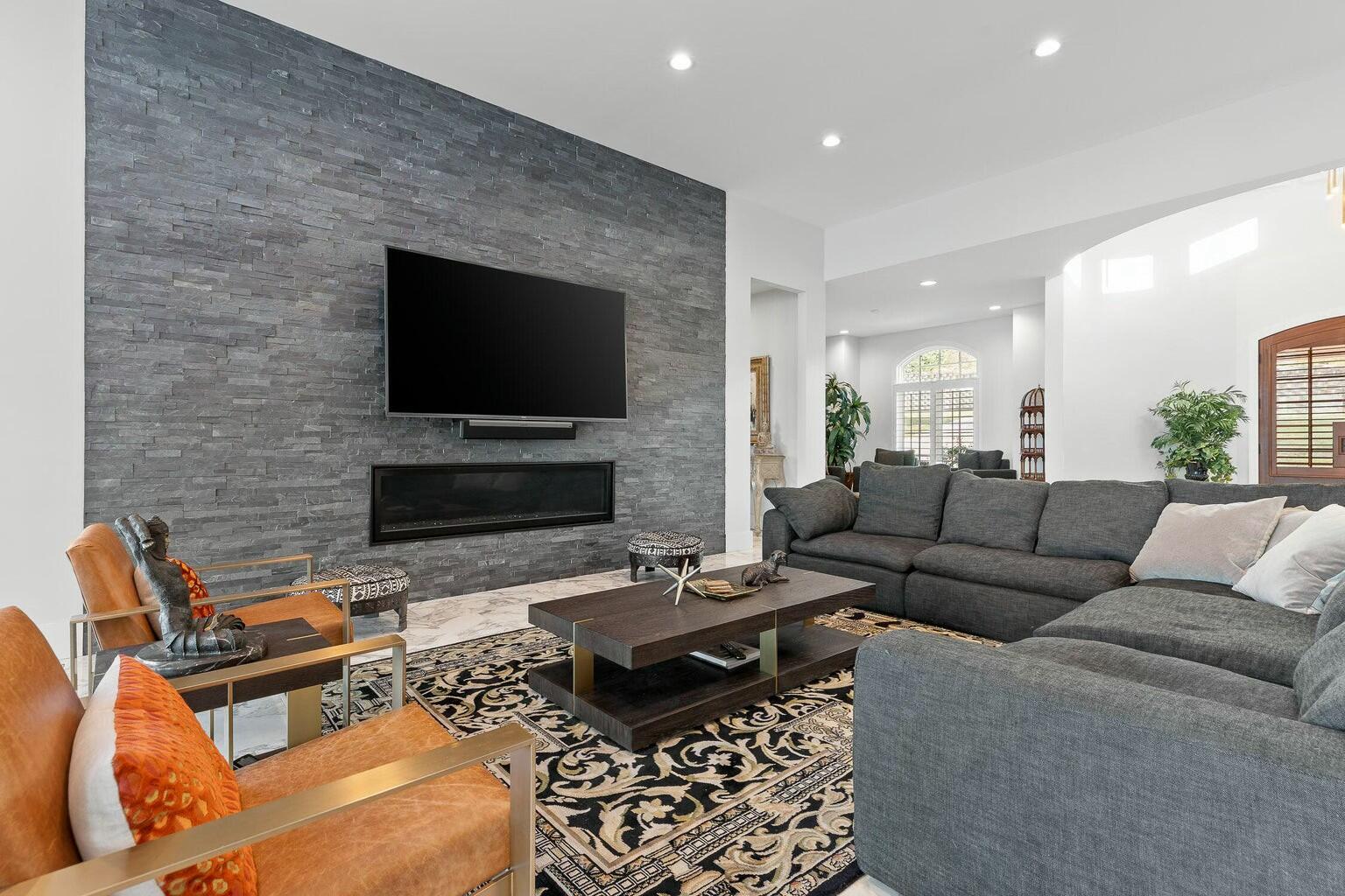 4415 Sailmaker Circle