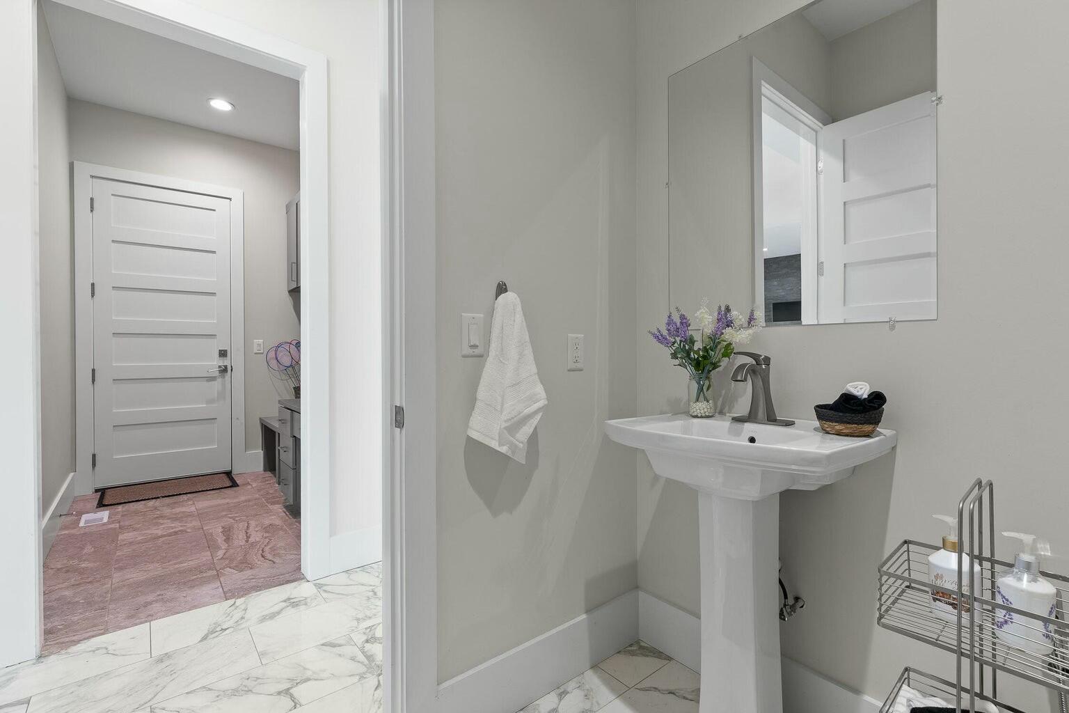 4415 Sailmaker Circle