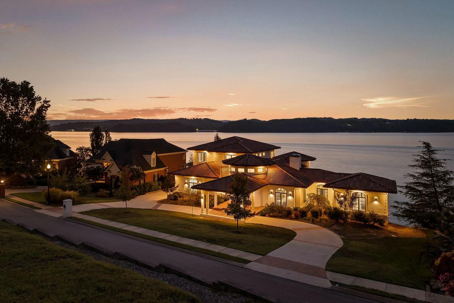 4415 Sailmaker Circle