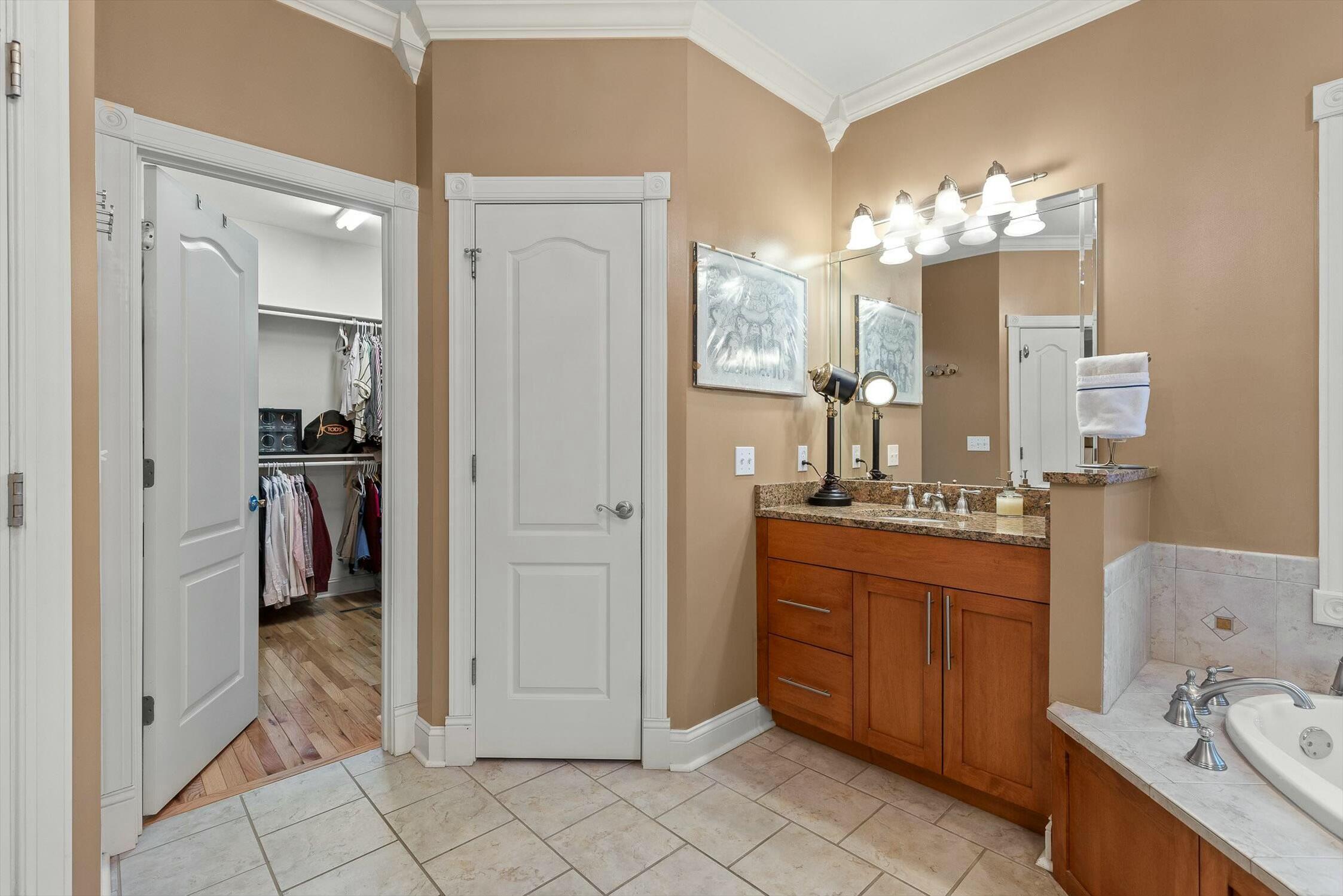 4490 Sailmaker Circle
