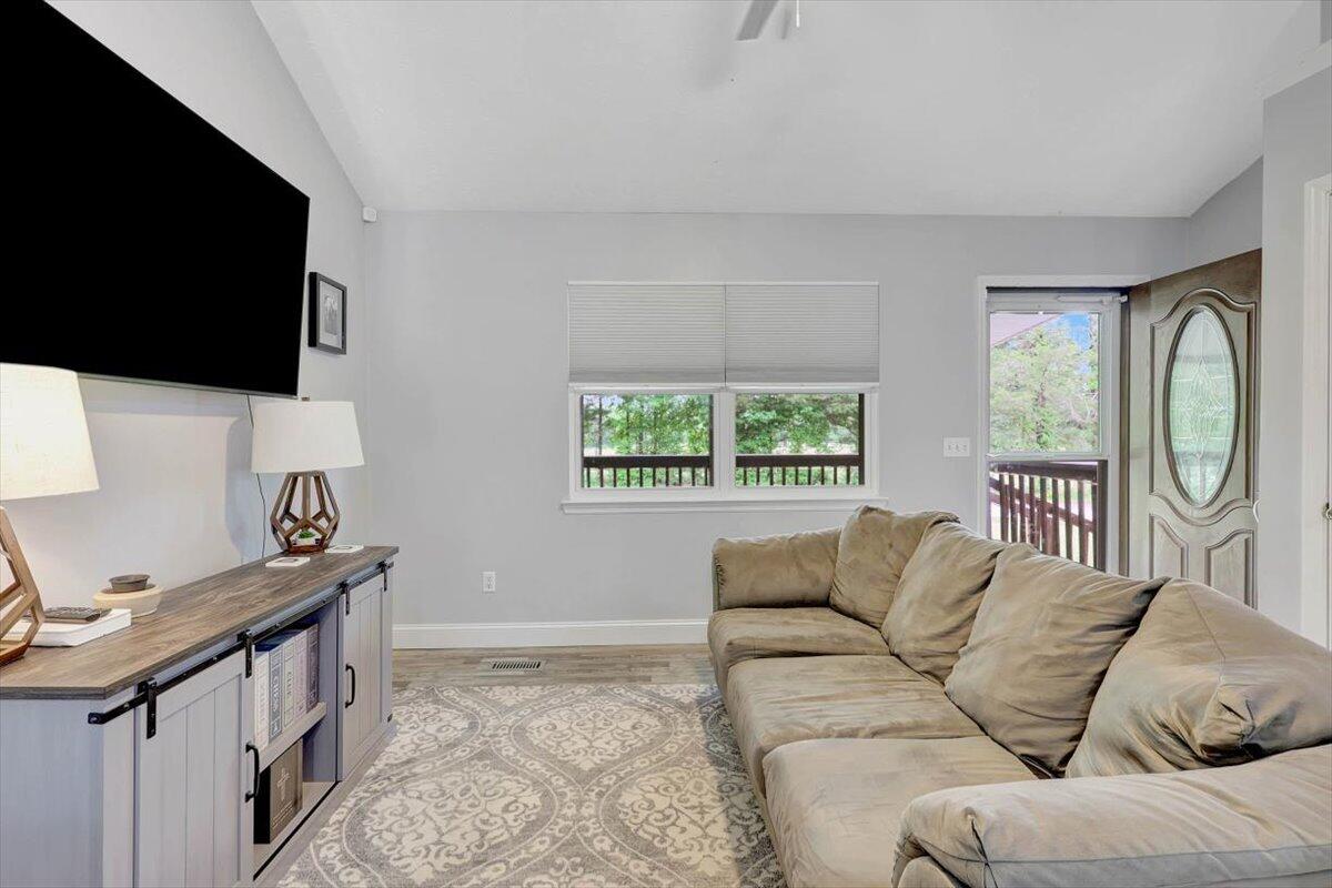 549 Davis Ridge Road