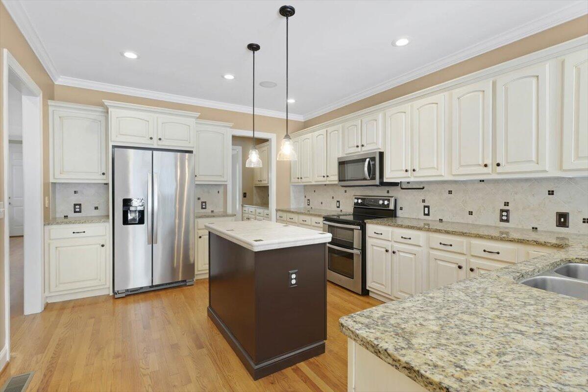 1684 Chippenham Drive