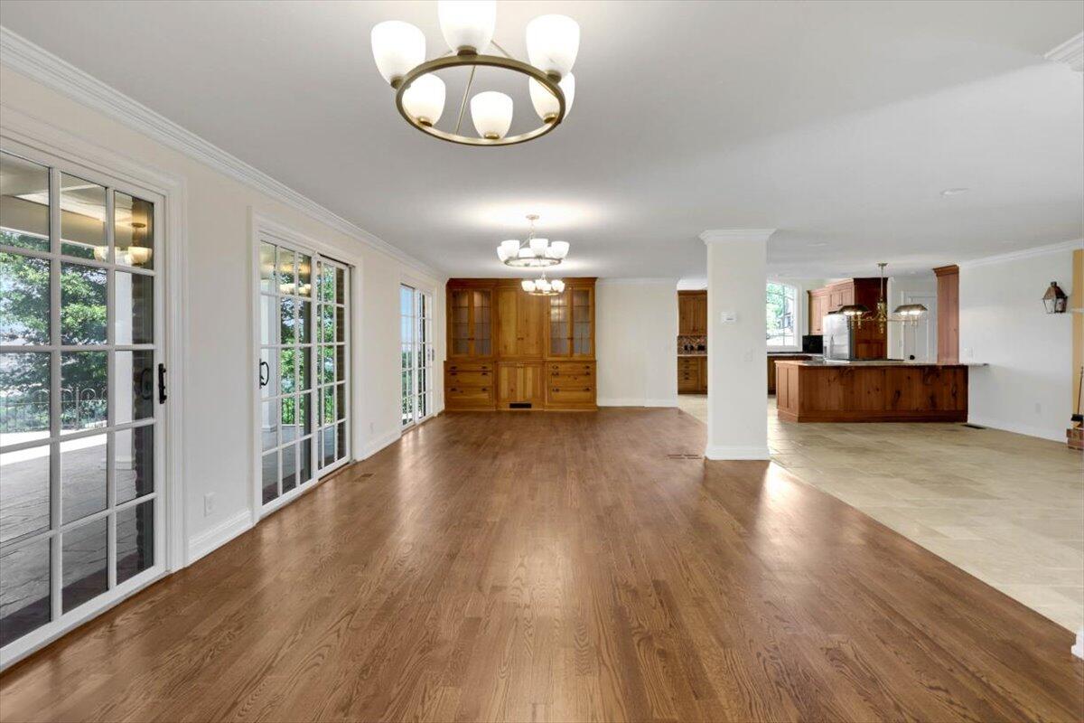 312 N Crest Road