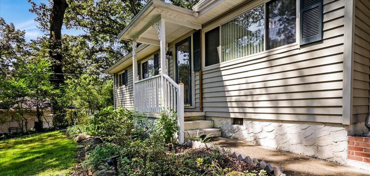 5417 May Circle