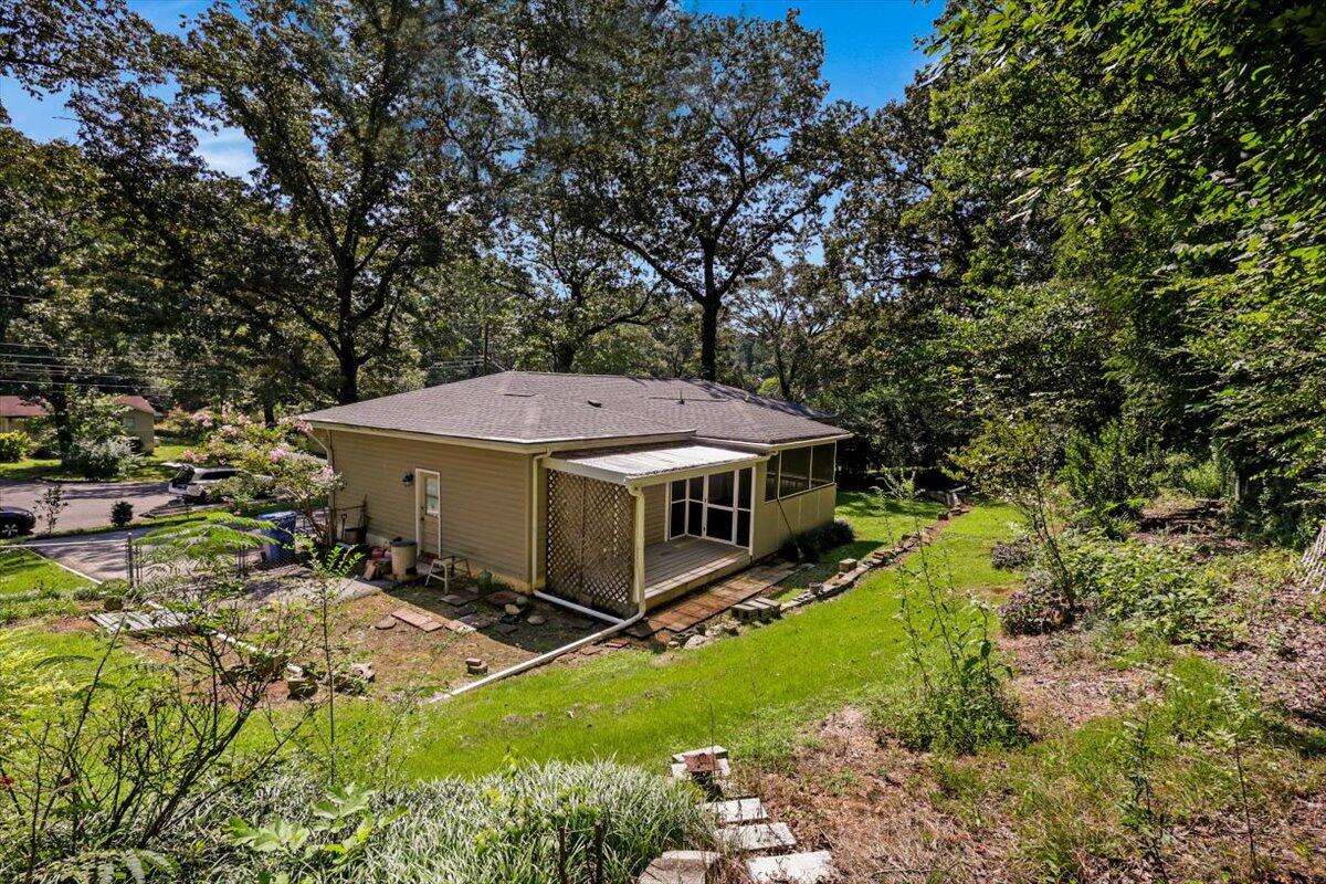 5417 May Circle