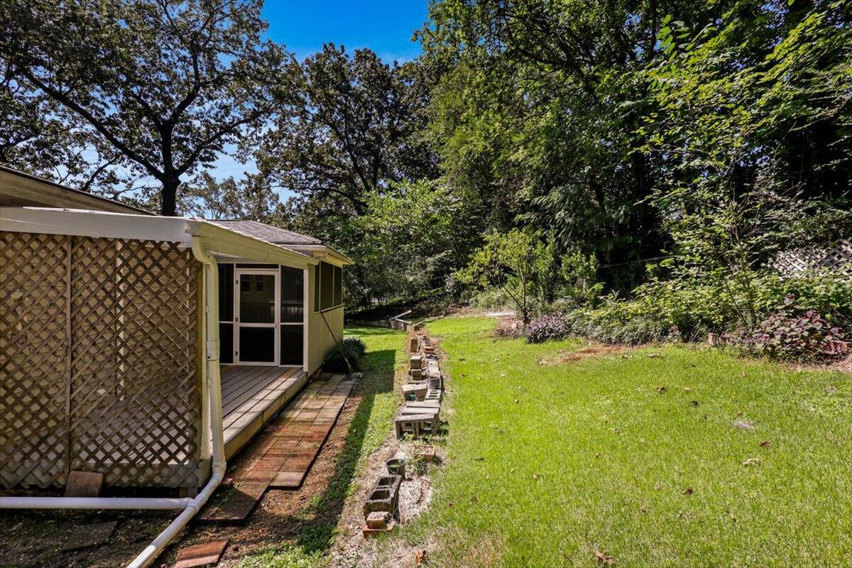 5417 May Circle