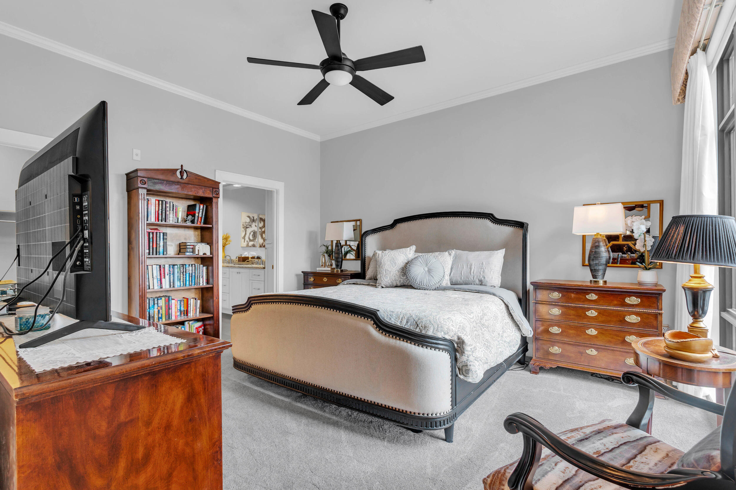 129 Walnut Street, 220