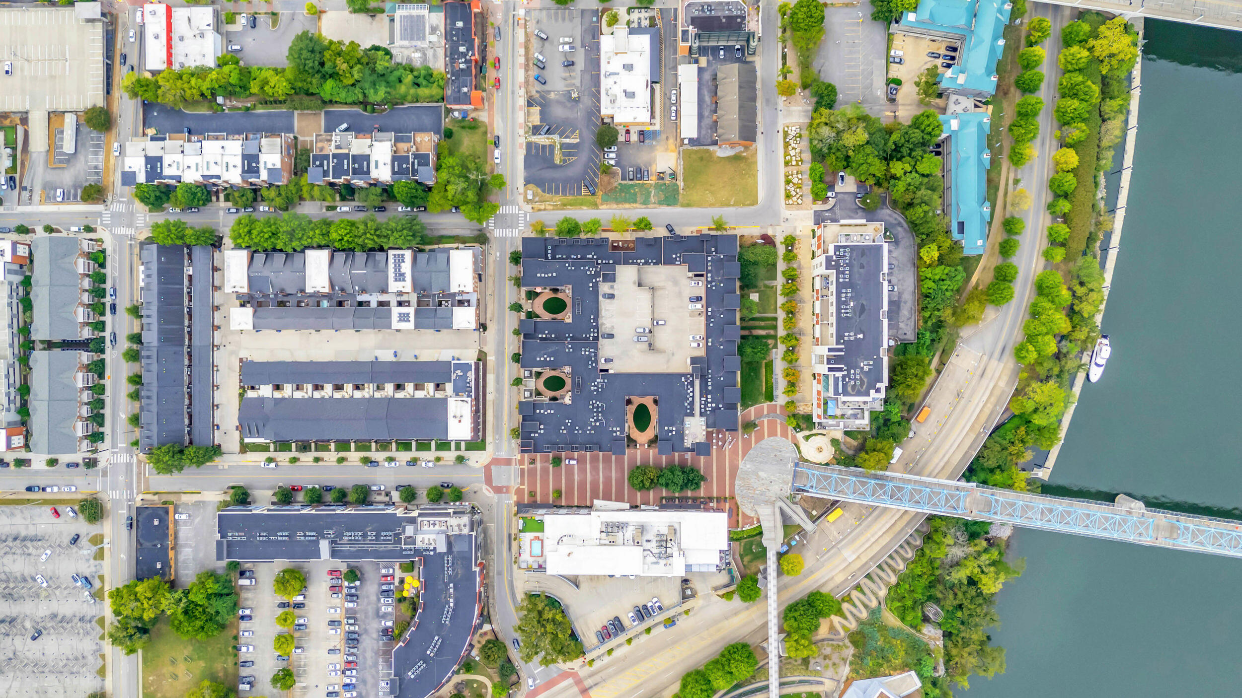 129 Walnut Street, 220