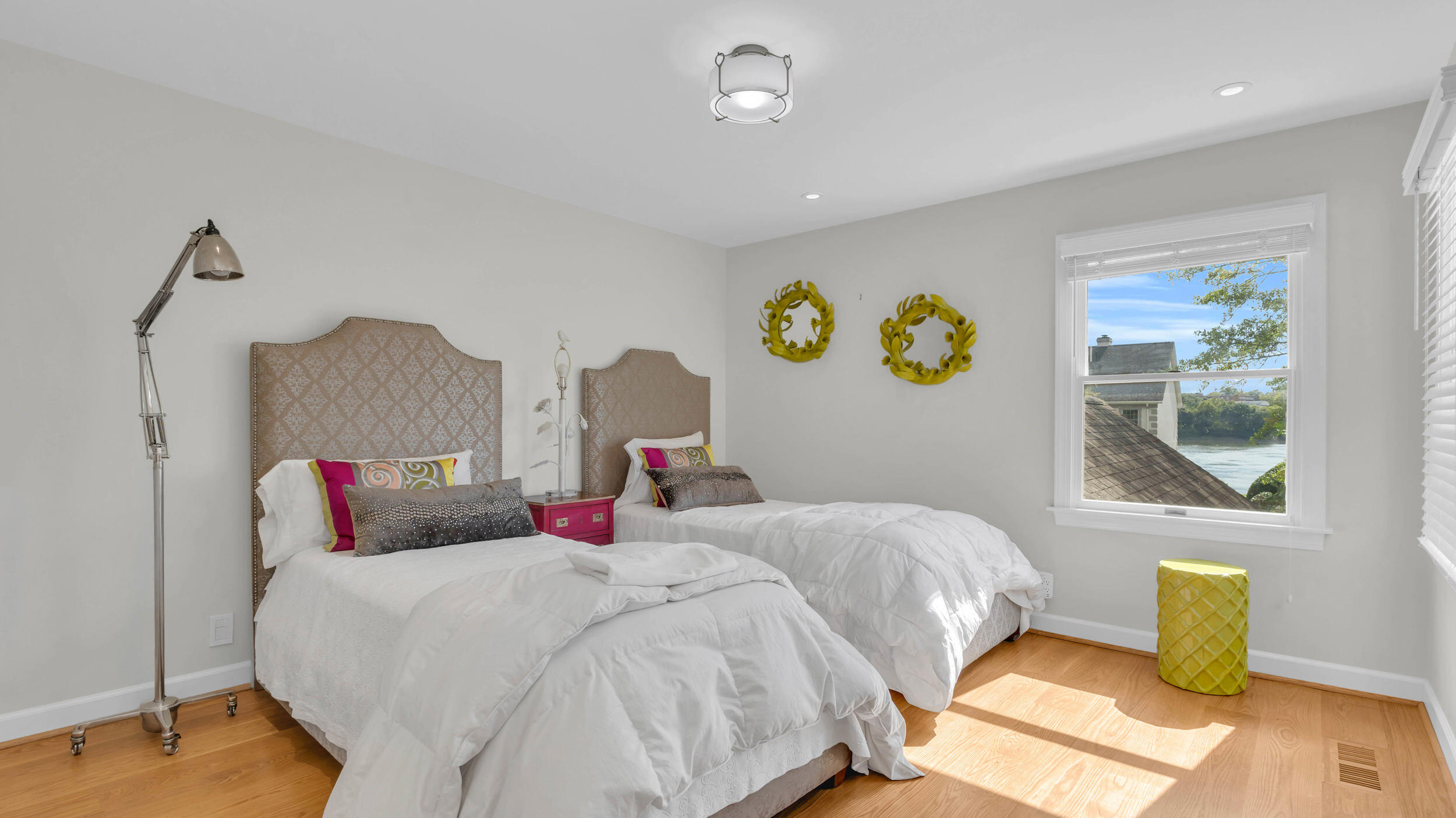 1091 Constitution Drive