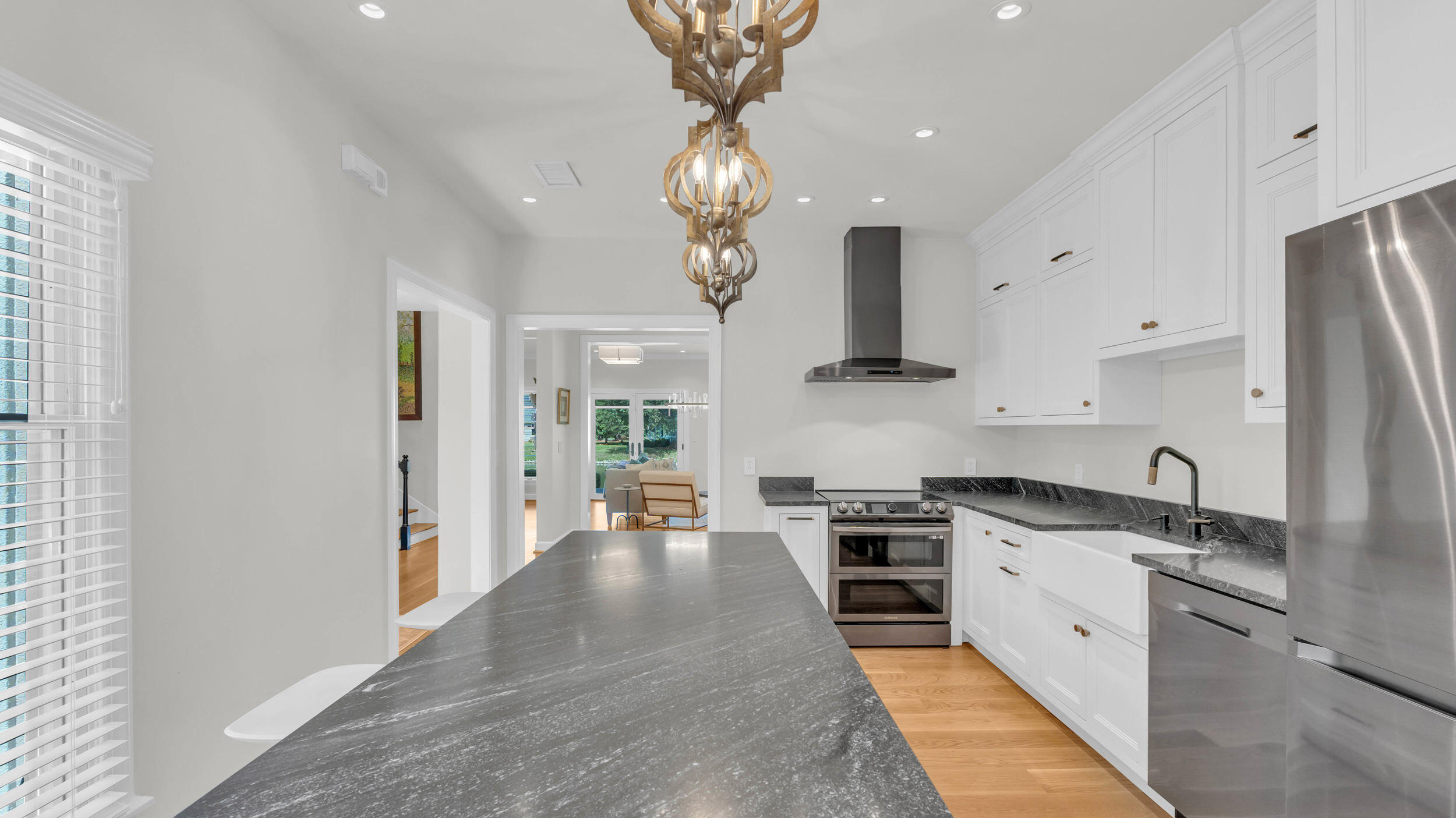 1091 Constitution Drive