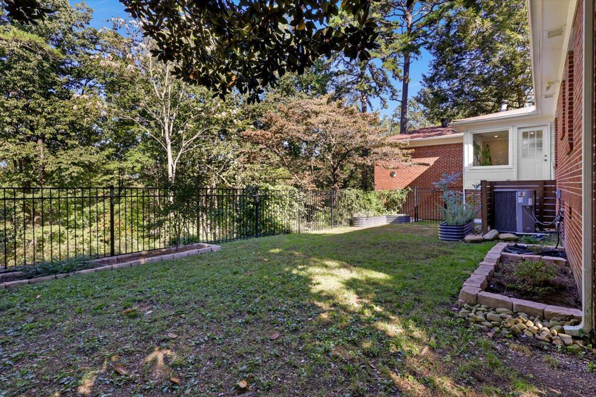 3813 Knollwood Drive