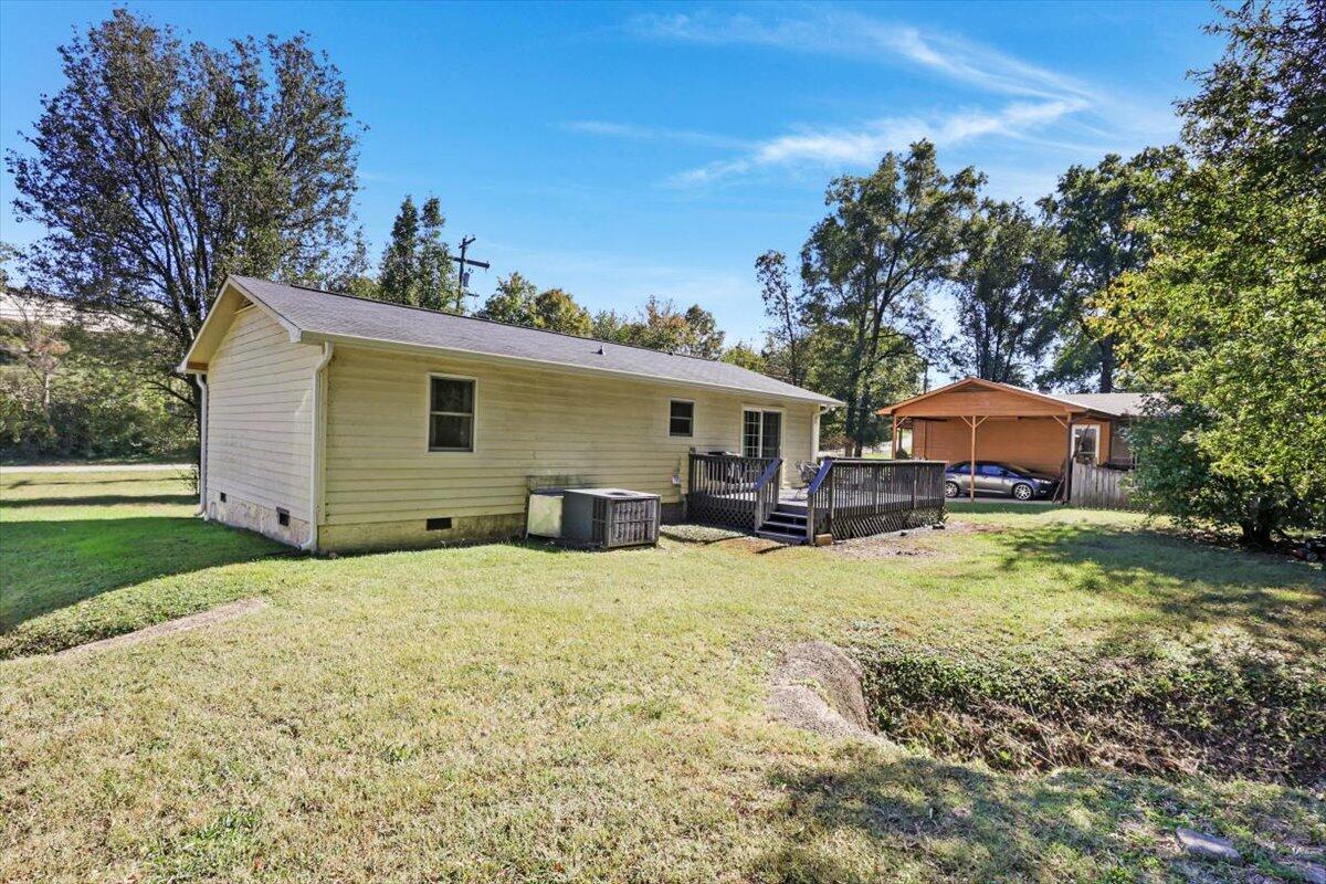 5613 Winding Lane