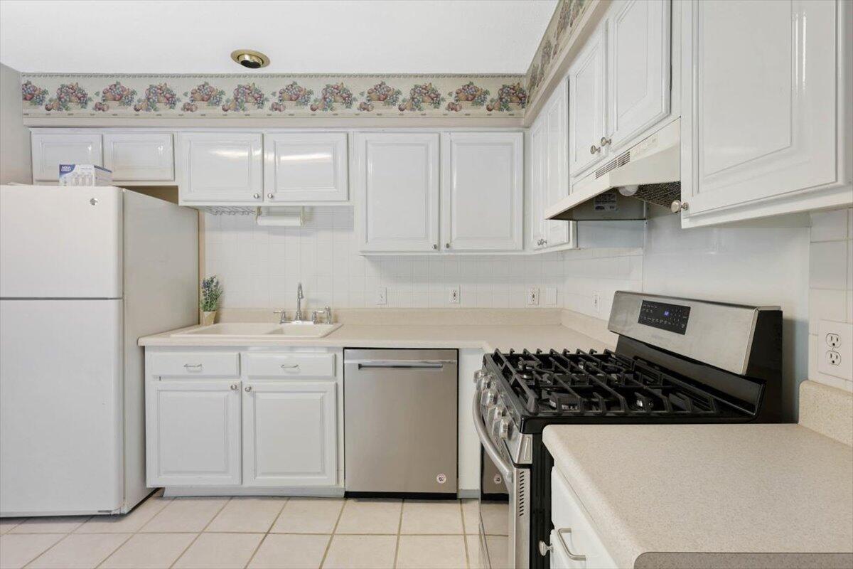 5613 Winding Lane