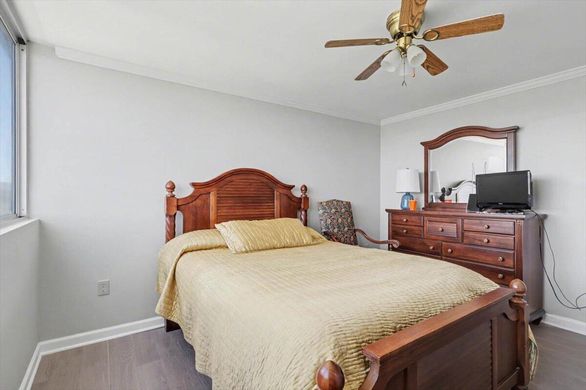 1414 Continental Drive, 1207