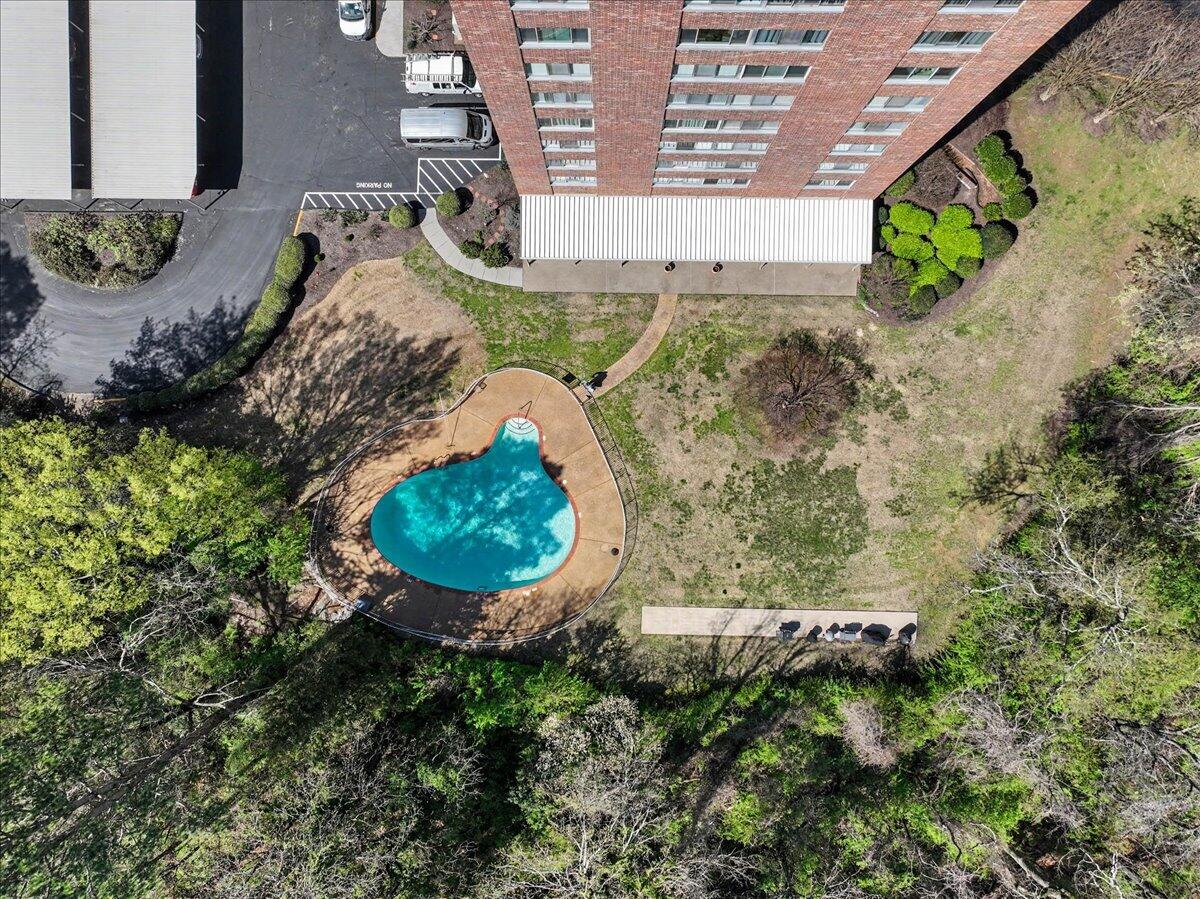 1414 Continental Drive, 1207