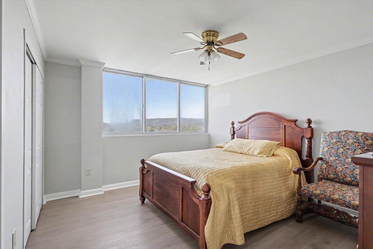 1414 Continental Drive, 1207