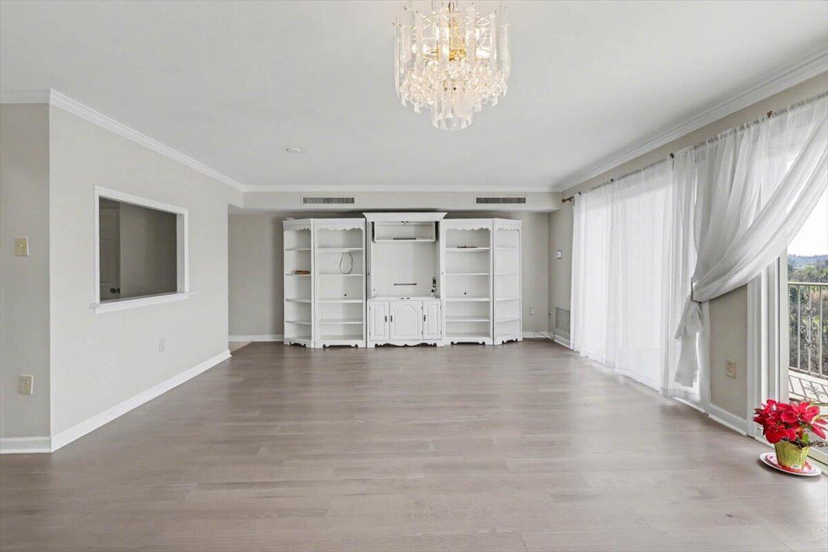 1414 Continental Drive, 1207