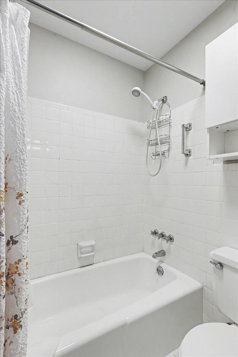 1414 Continental Drive, 1207