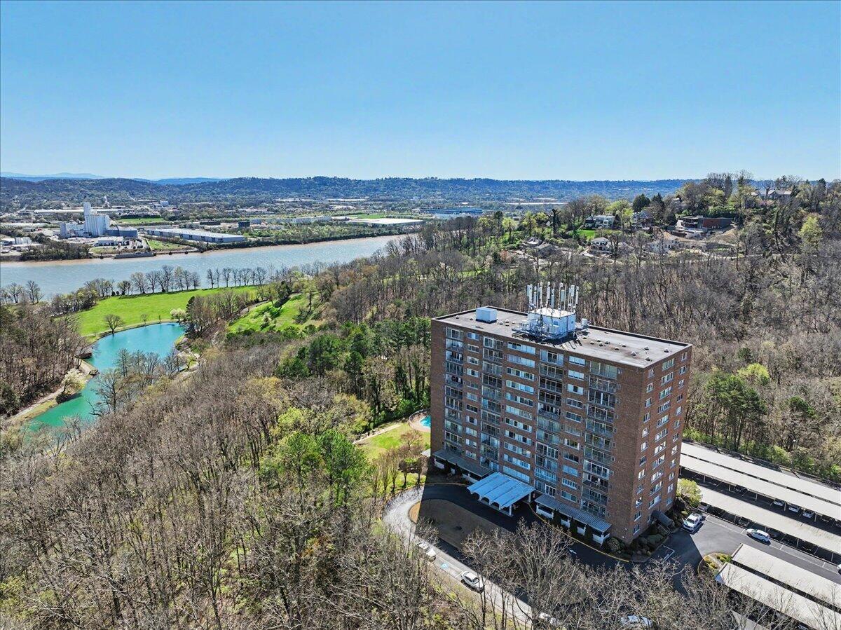 1414 Continental Drive, 1207