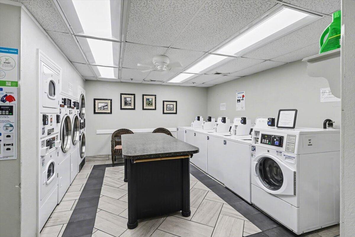 1414 Continental Drive, 1207