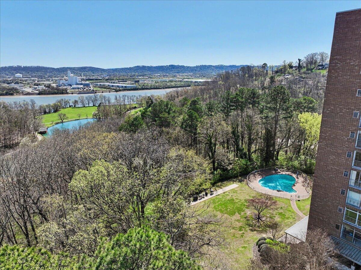 1414 Continental Drive, 1207