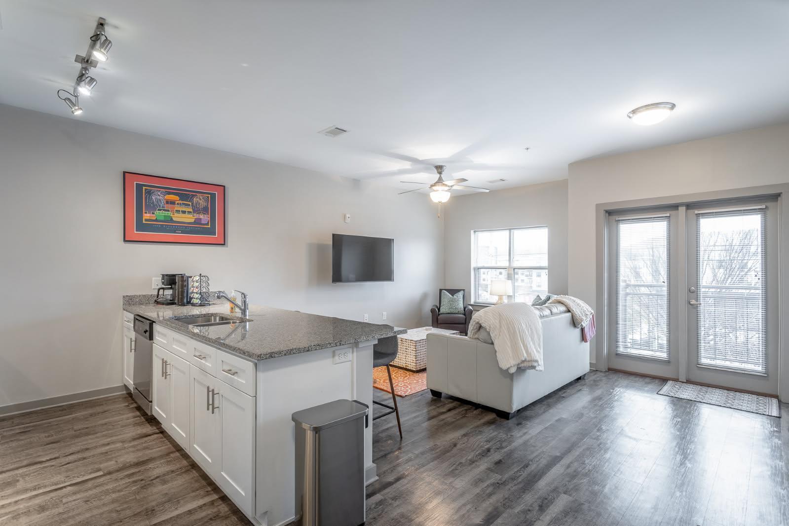 804 Riverfront Parkway, 208