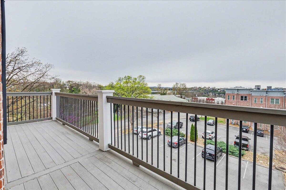 229 Delmont Street, 259