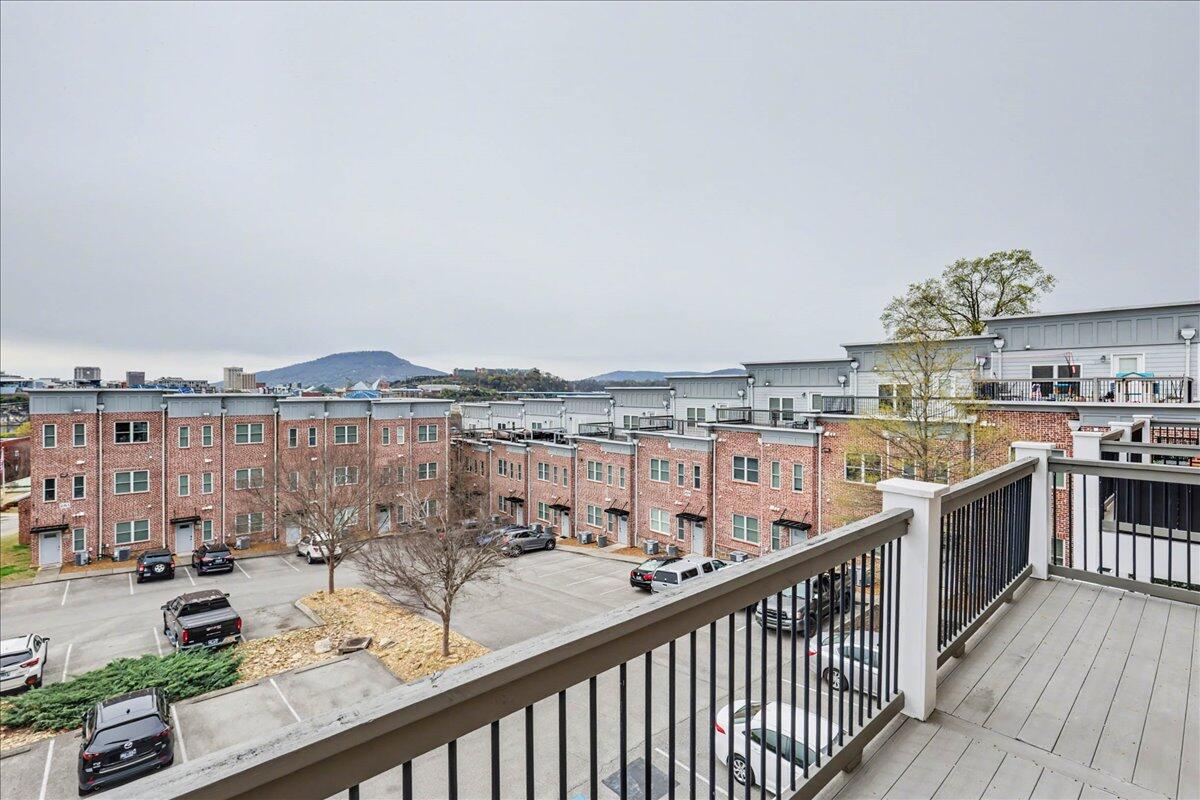 229 Delmont Street, 259