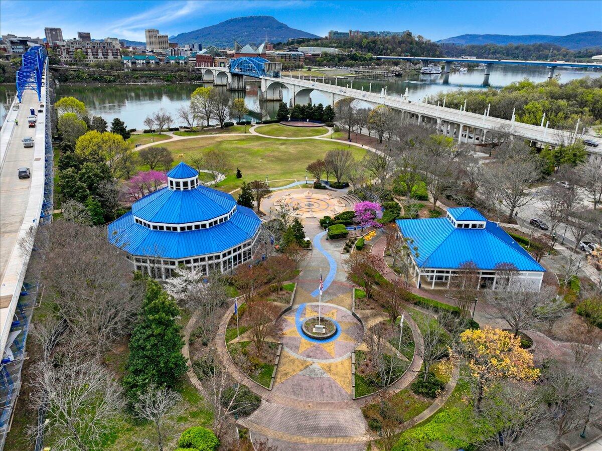 229 Delmont Street, 259