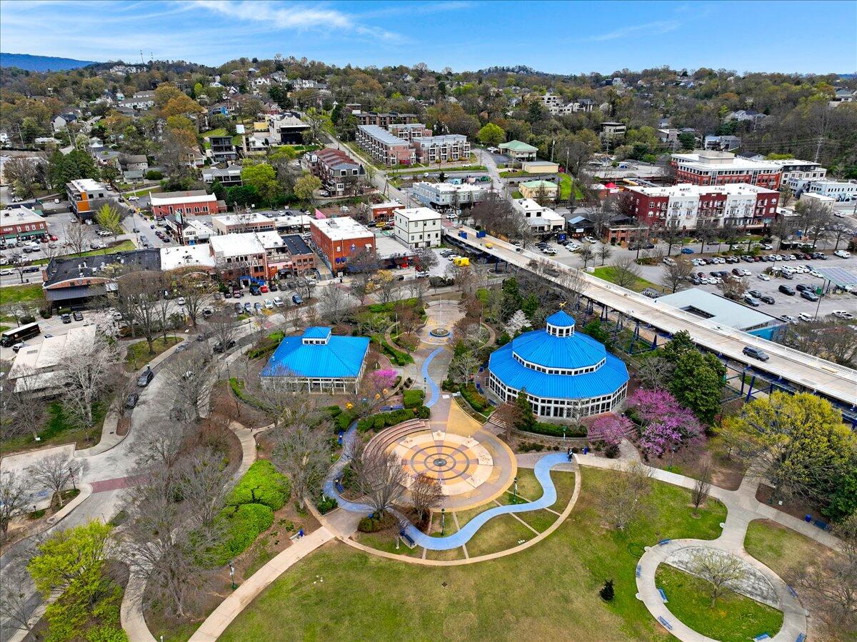 229 Delmont Street, 259