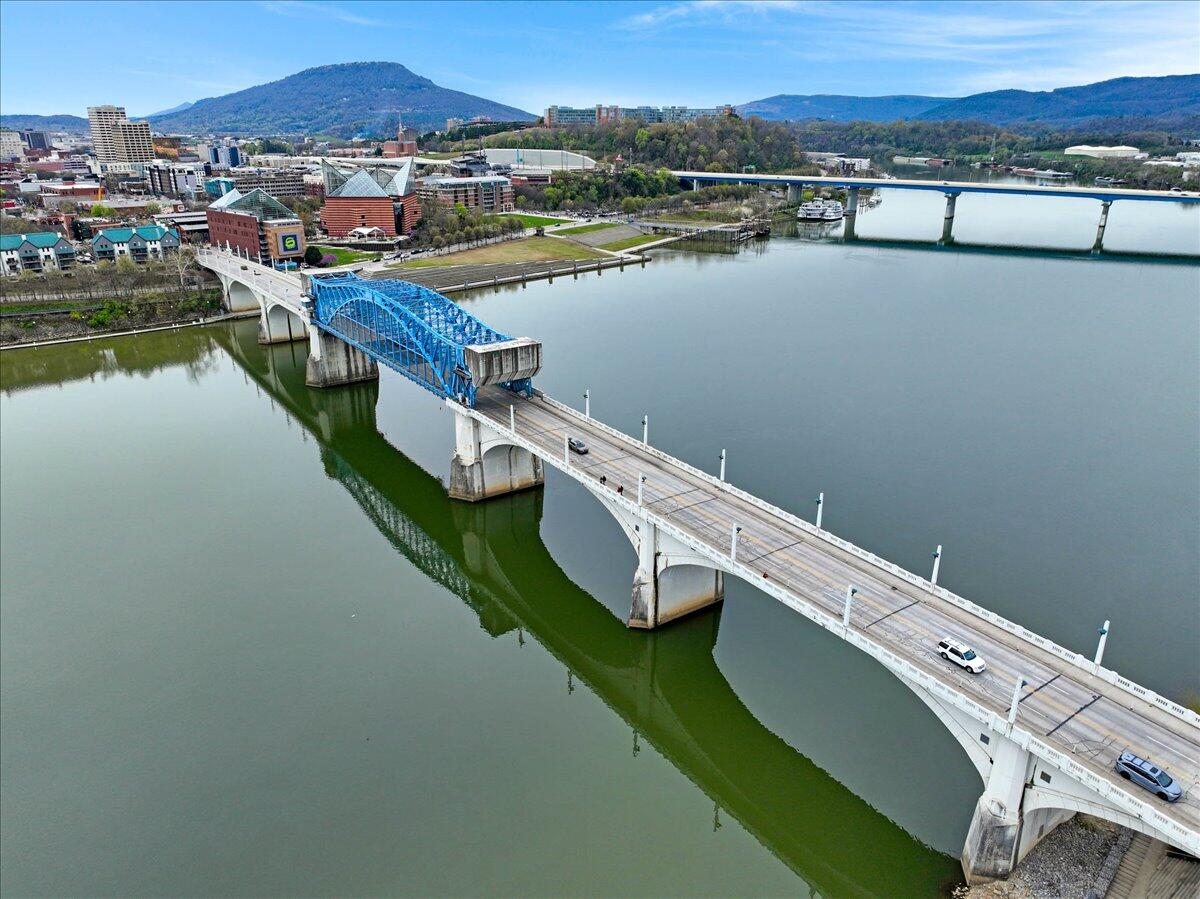 229 Delmont Street, 259