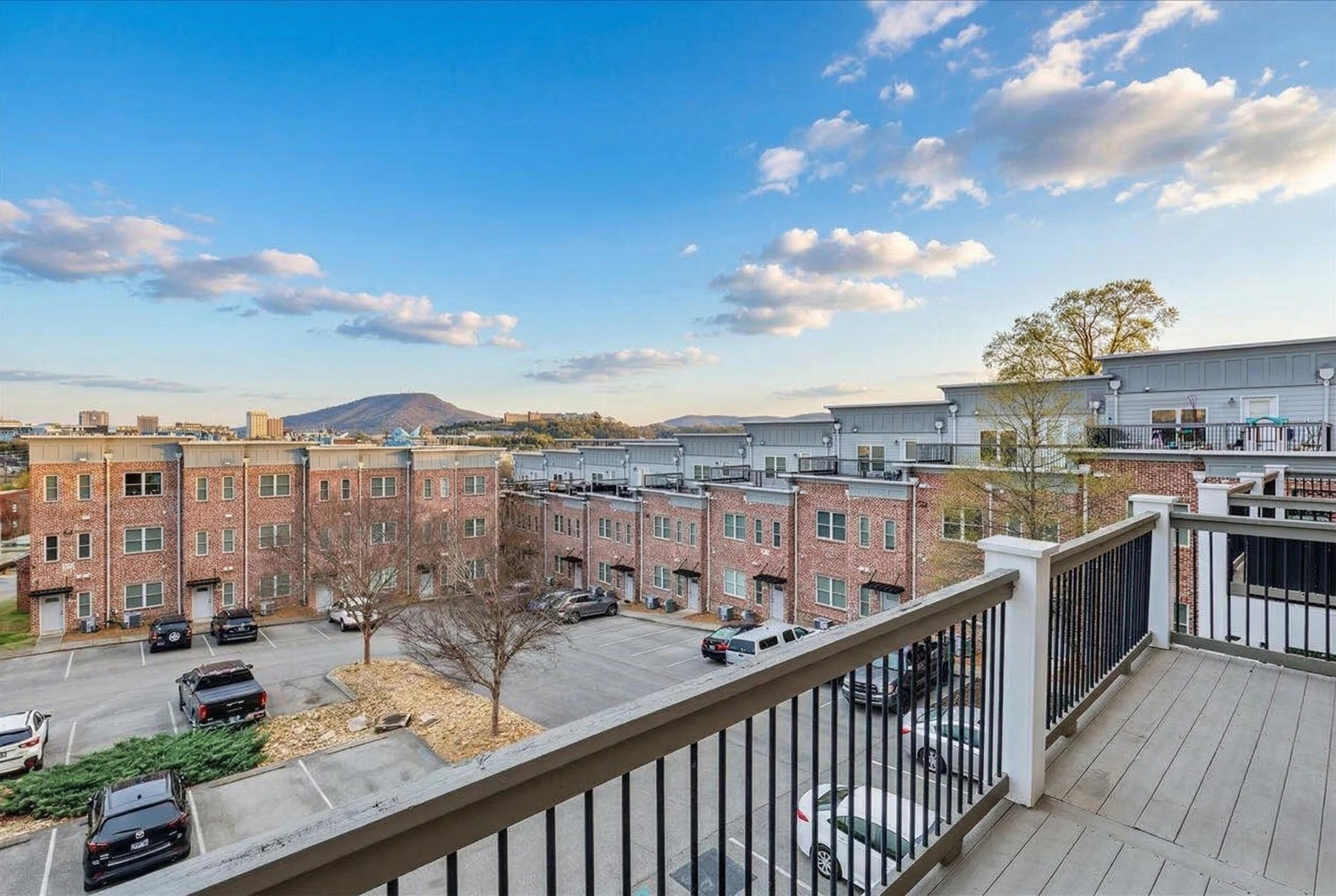 229 Delmont Street, 259