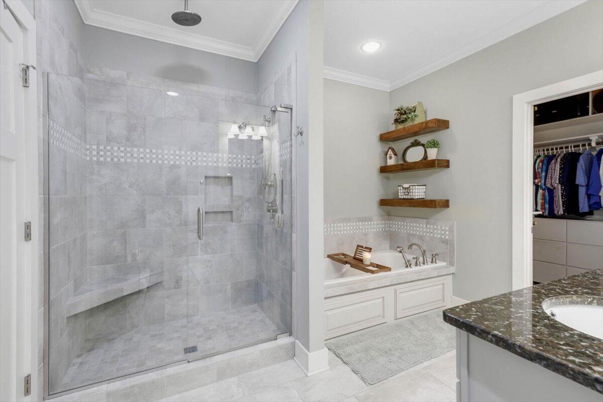 6201 Breezy Hollow Lane