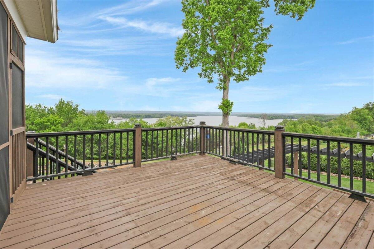 6201 Breezy Hollow Lane