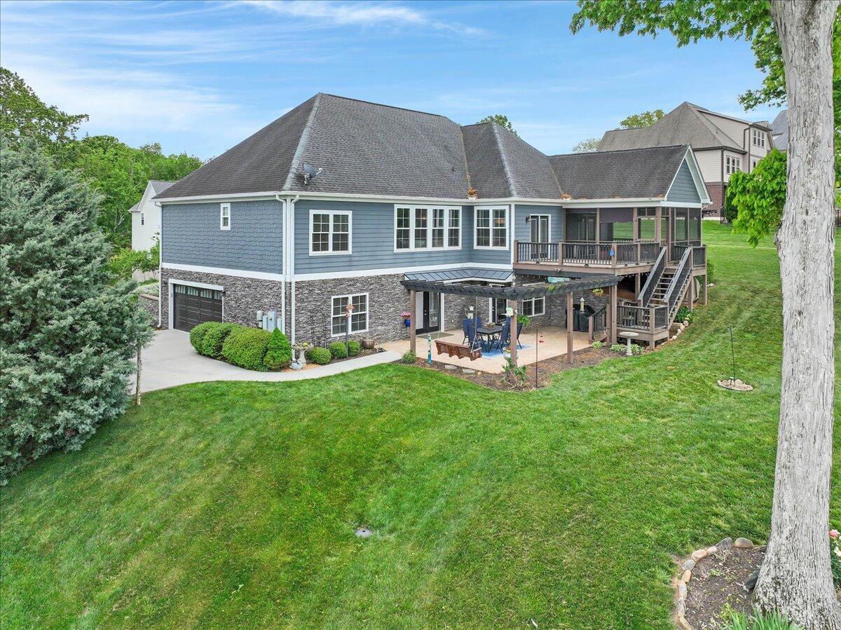 6201 Breezy Hollow Lane