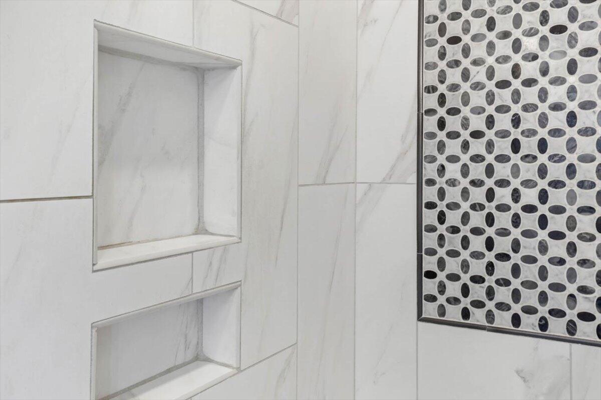 6201 Breezy Hollow Lane