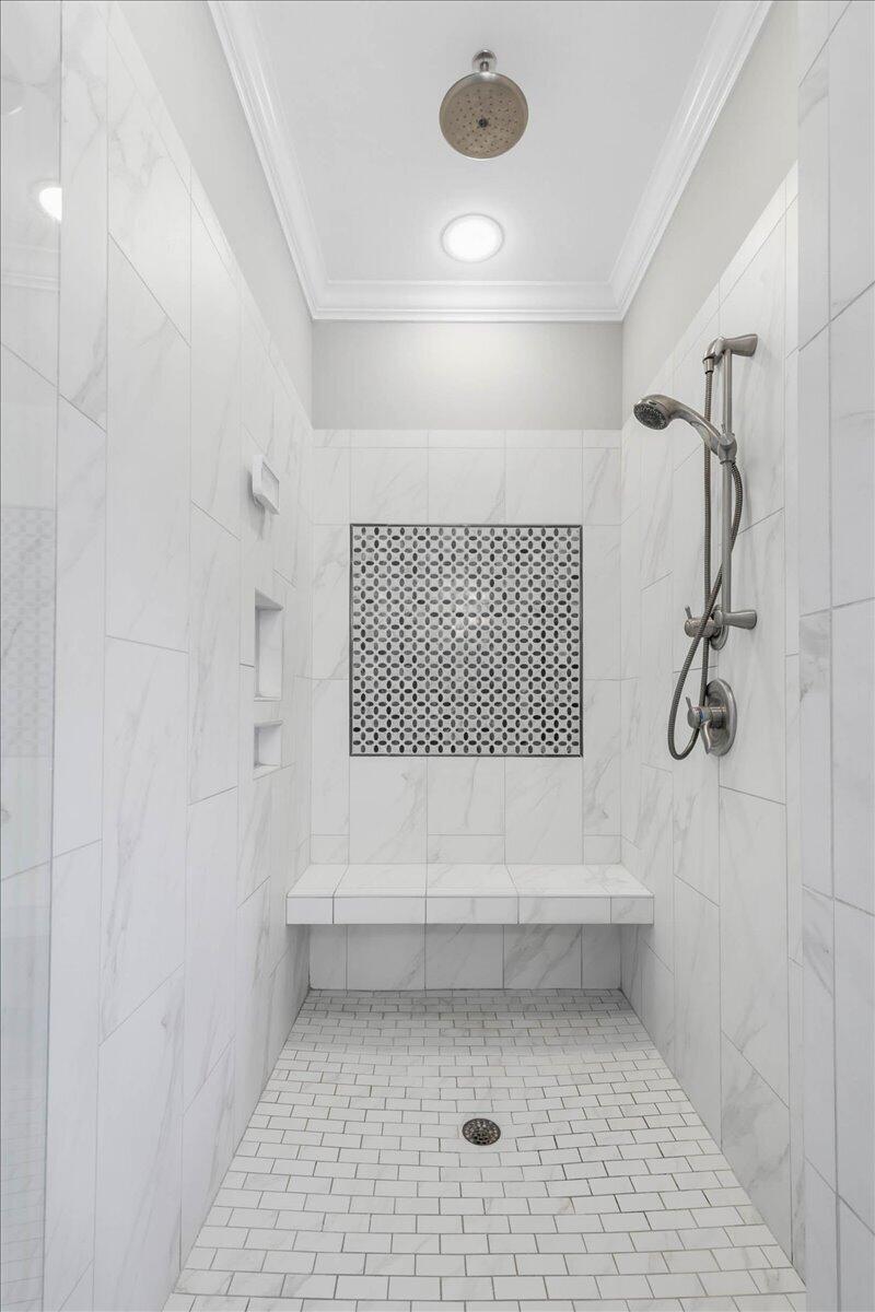 6201 Breezy Hollow Lane