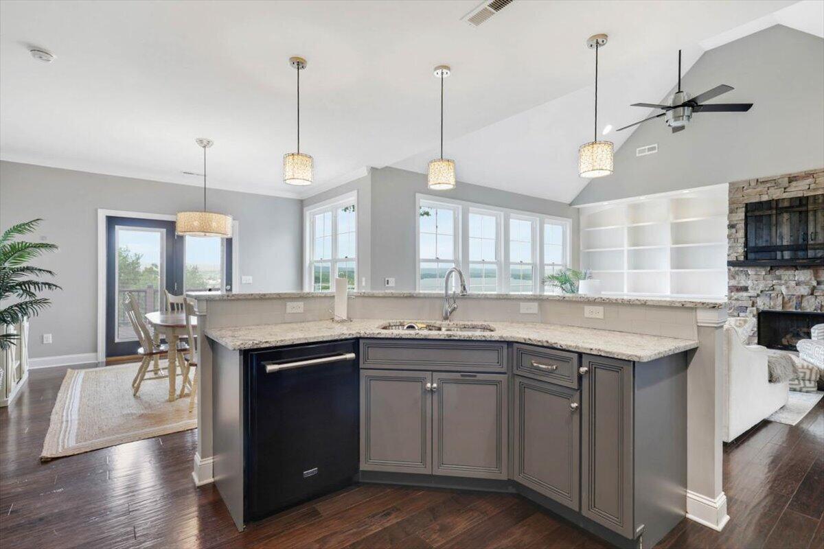 6201 Breezy Hollow Lane