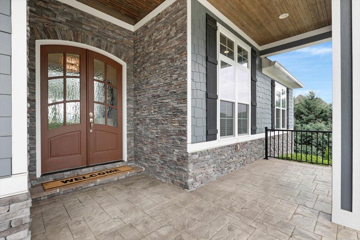 6201 Breezy Hollow Lane