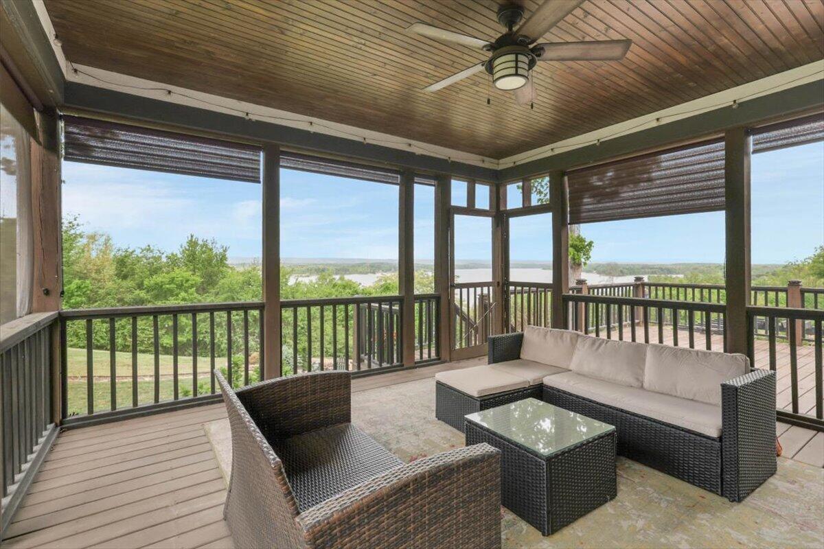 6201 Breezy Hollow Lane