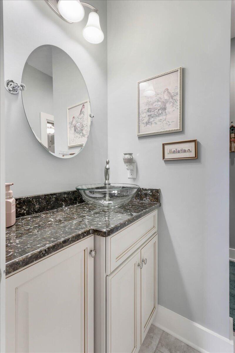 6201 Breezy Hollow Lane