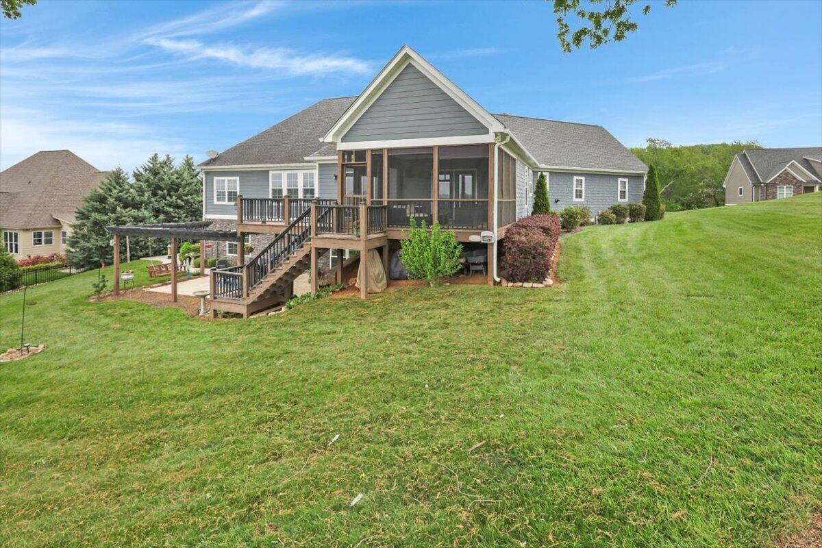 6201 Breezy Hollow Lane