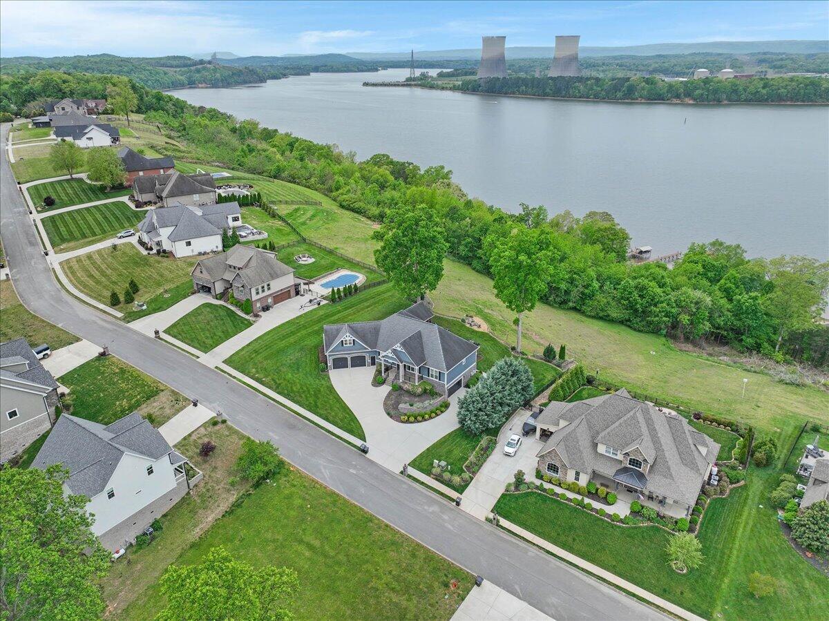 6201 Breezy Hollow Lane