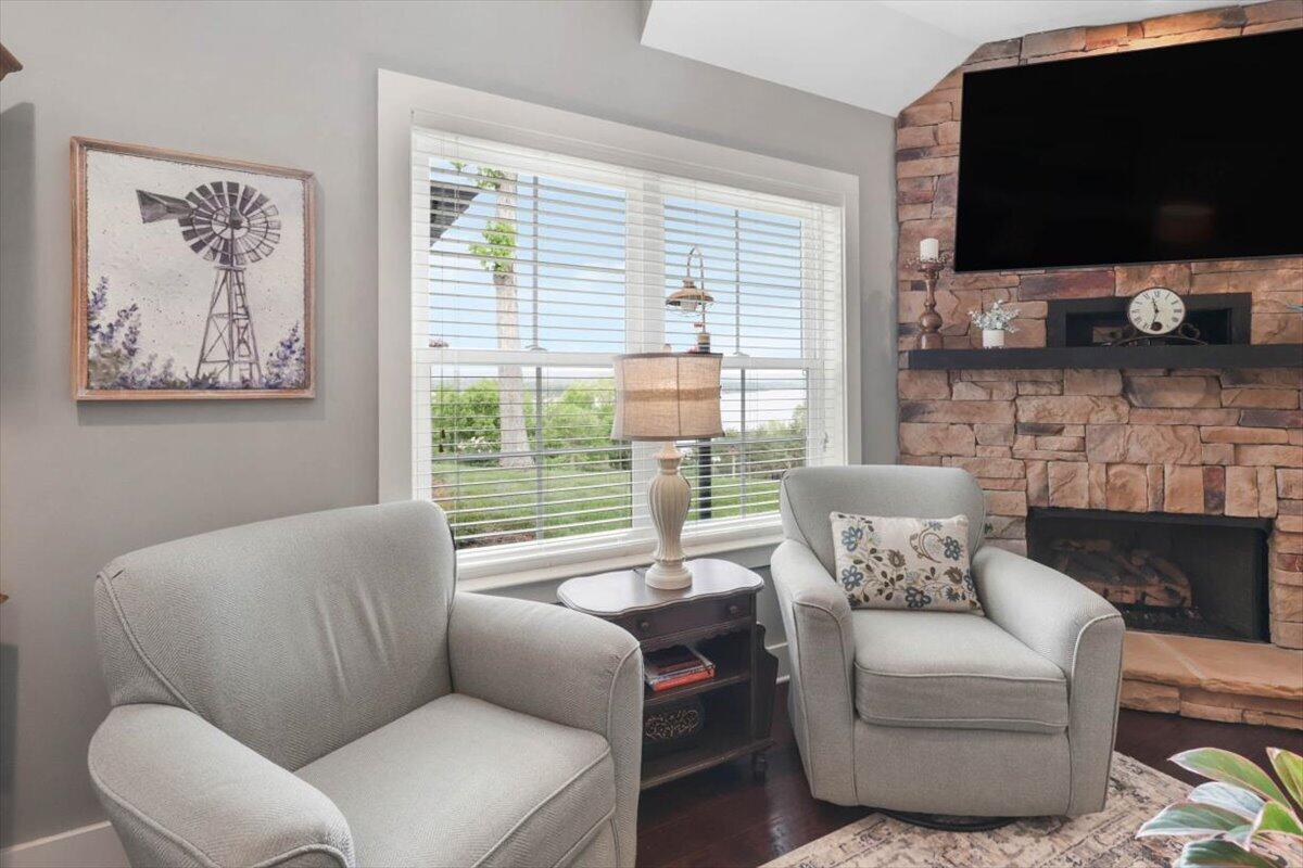 6201 Breezy Hollow Lane