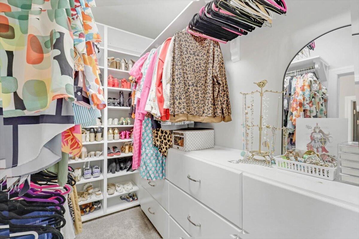 6201 Breezy Hollow Lane