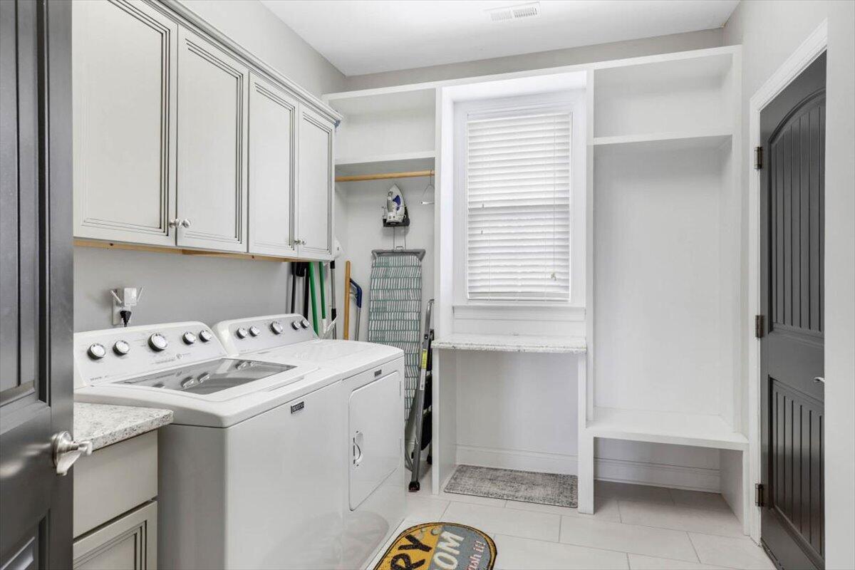 6201 Breezy Hollow Lane