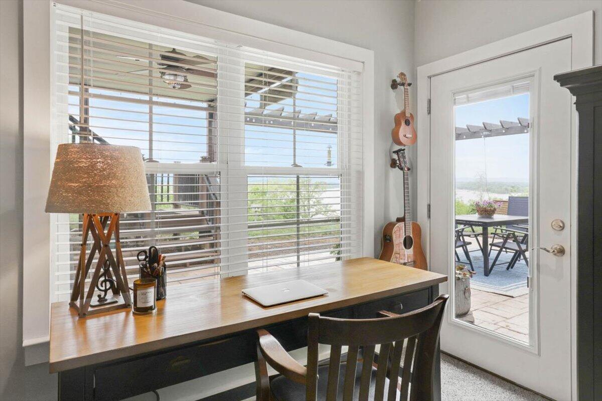 6201 Breezy Hollow Lane